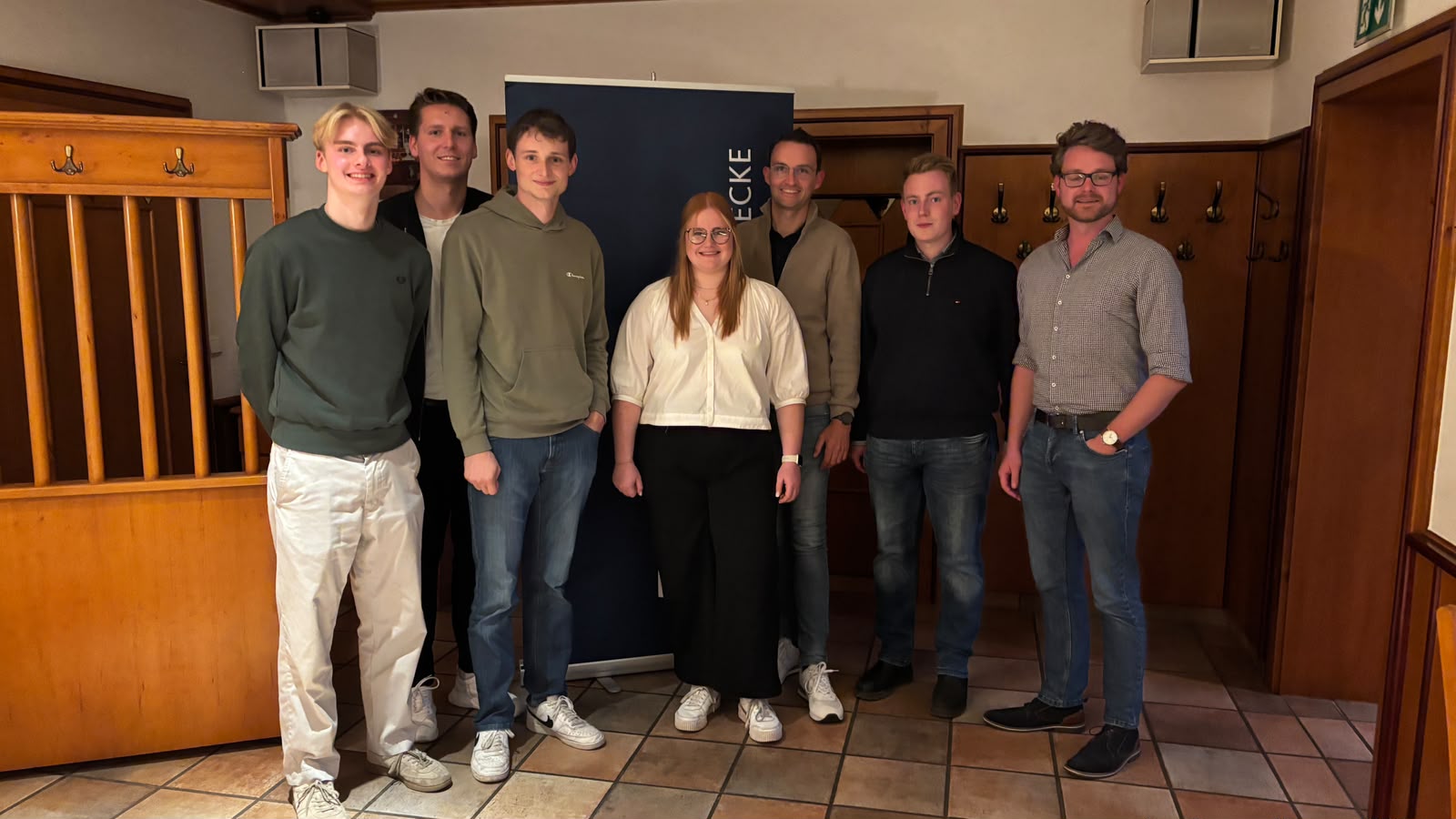 v.l.n.r.: Cedric Czerny, Pit Abruszat, Robin Smoes, Jule L�sche, Frank Rabe, Jona Brosend, Marius Lampe.
Es fehlt Felix Kalkreuter.