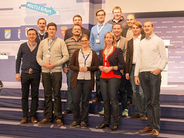 Die Delegation aus Ostwestfalen-Lippe auf dem Deutschlandtag (aus dem Mühlenkreis dabei: Marlene Küster und Christoph Hartke) Die Delegation aus Ostwestfalen-Lippe auf dem Deutschlandtag (aus dem Mühlenkreis dabei: Marlene Küster und Christoph Hartke)
